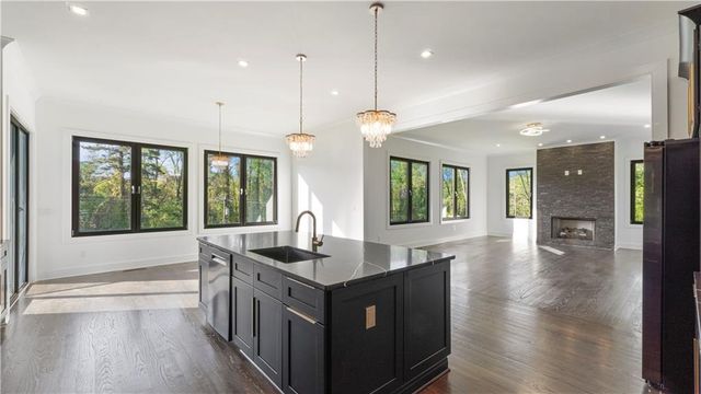 208 Indian Hills Trail, Marietta, GA 30068