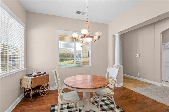 564 Old Bluff Ct, Oakdale, CA 95361