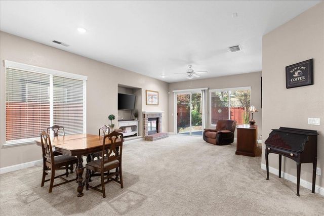 564 Old Bluff Ct, Oakdale, CA 95361