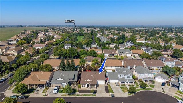 564 Old Bluff Ct, Oakdale, CA 95361