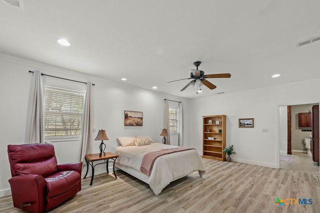 2795 W Highway 290, Dripping Springs, TX 78620