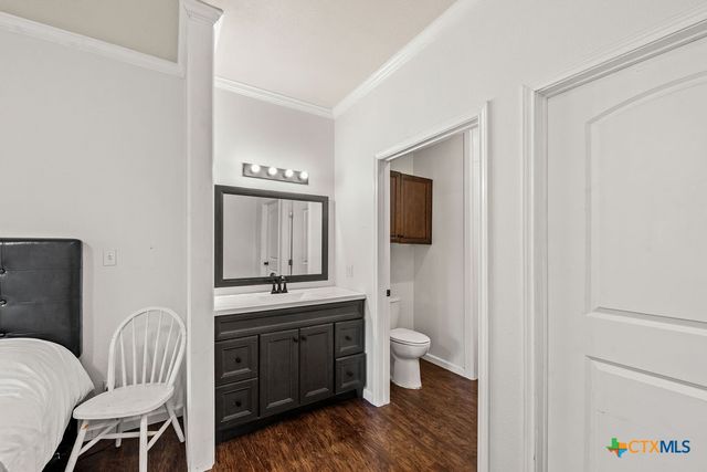 2795 W Highway 290, Dripping Springs, TX 78620