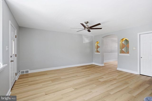 6530 KINDRED ST, Philadelphia, PA 19149