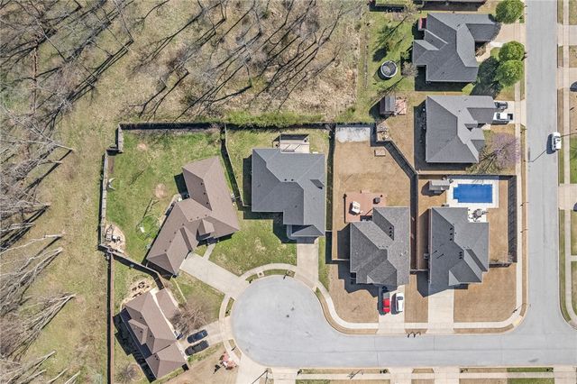 506 Maci Court, Siloam Springs, AR 72761