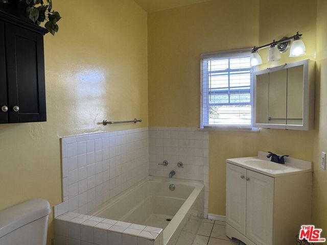 1722 W 79th Street, Los Angeles, CA 90047