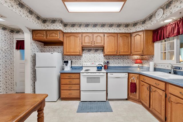 205 Eastway Drive S, Battle Creek City, MI 49015