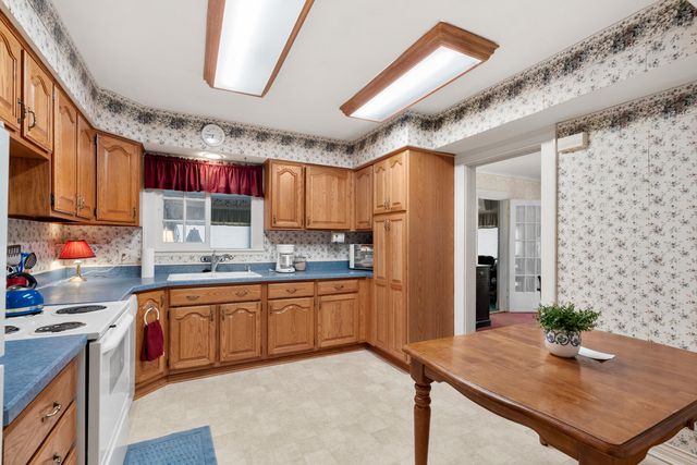 205 Eastway Drive S, Battle Creek City, MI 49015