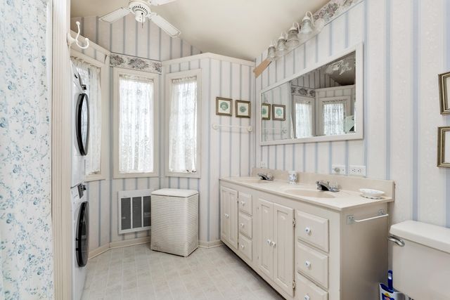205 Eastway Drive S, Battle Creek City, MI 49015