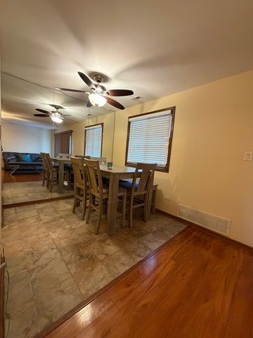 15723 Peggy Lane 12, Oak Forest, IL 60452