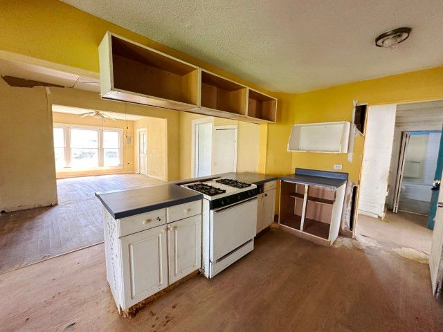 201 E San Antonio Avenue, Cooper, TX 75432