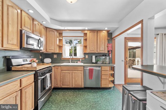 201 DOLORES DR, Cinnaminson, NJ 08077