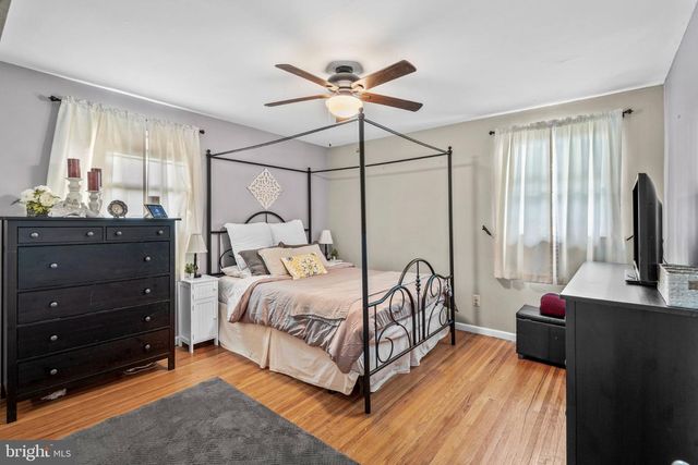 201 DOLORES DR, Cinnaminson, NJ 08077