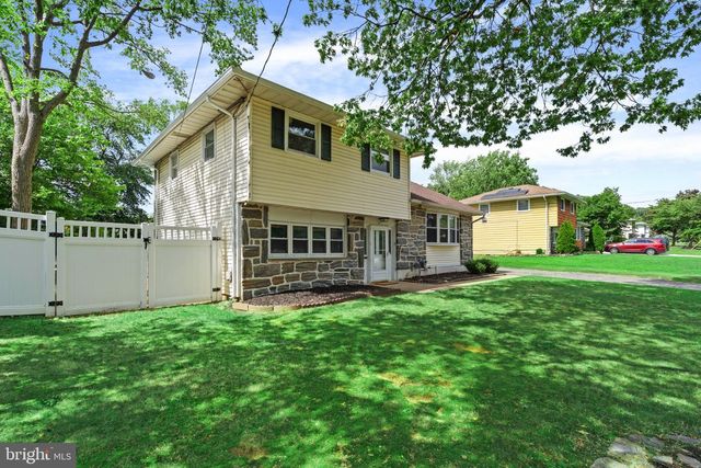 201 DOLORES DR, Cinnaminson, NJ 08077