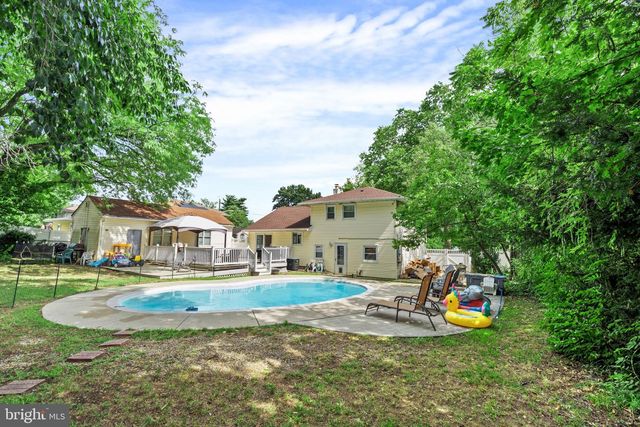 201 DOLORES DR, Cinnaminson, NJ 08077
