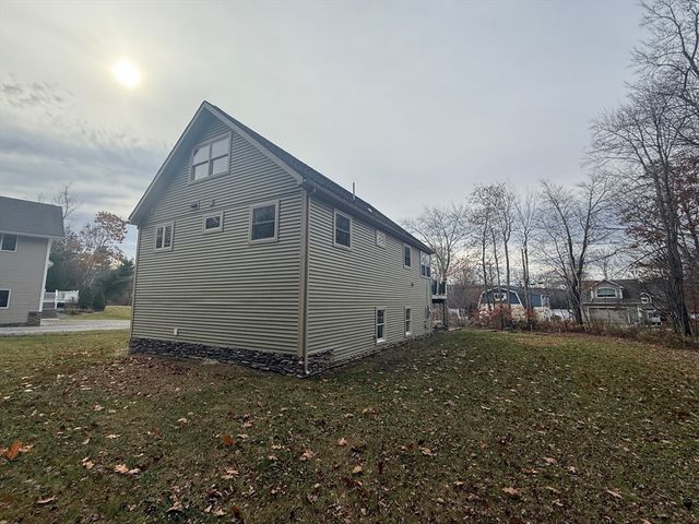 36 Brookman Dr, Blandford, MA 01008