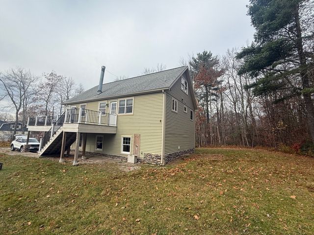 36 Brookman Dr, Blandford, MA 01008