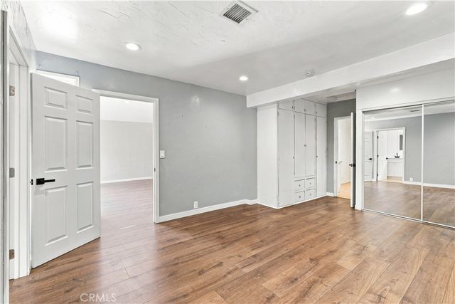 16020 Kittridge Street, Lake Balboa, CA 91406