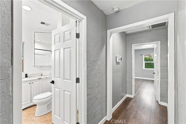 16020 Kittridge Street, Lake Balboa, CA 91406