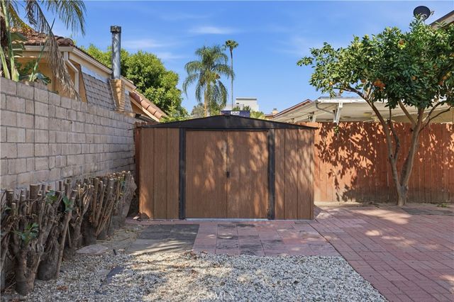16020 Kittridge Street, Lake Balboa, CA 91406