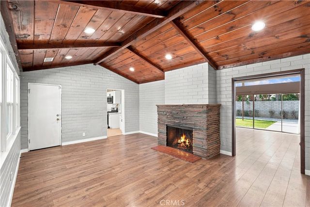 16020 Kittridge Street, Lake Balboa, CA 91406