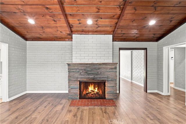 16020 Kittridge Street, Lake Balboa, CA 91406