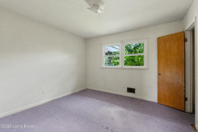 6503 Don Bon Ct, Louisville, KY 40258