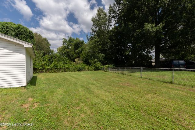 6503 Don Bon Ct, Louisville, KY 40258
