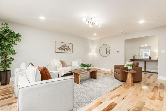 1120 Morning Street, Worthington, OH 43085