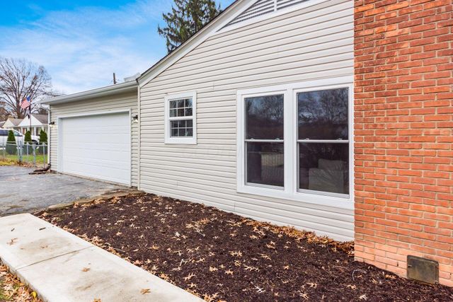 1120 Morning Street, Worthington, OH 43085