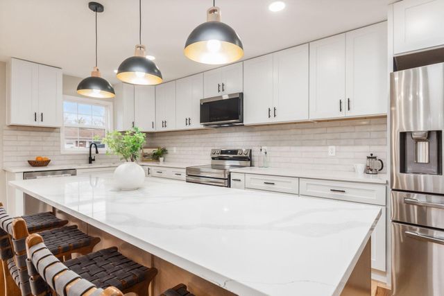 1120 Morning Street, Worthington, OH 43085