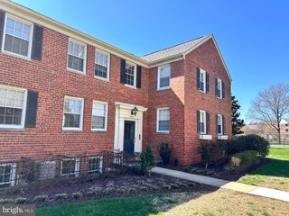 6614 10TH ST #J, Alexandria, VA 22307
