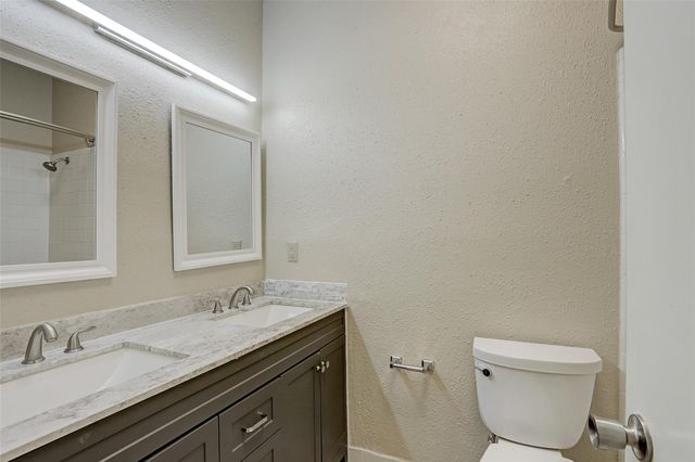 1201 Bering Drive 27, Houston, TX 77057