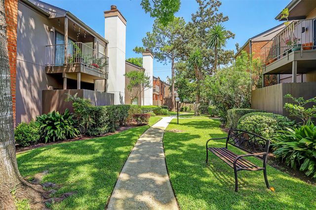 1201 Bering Drive 27, Houston, TX 77057