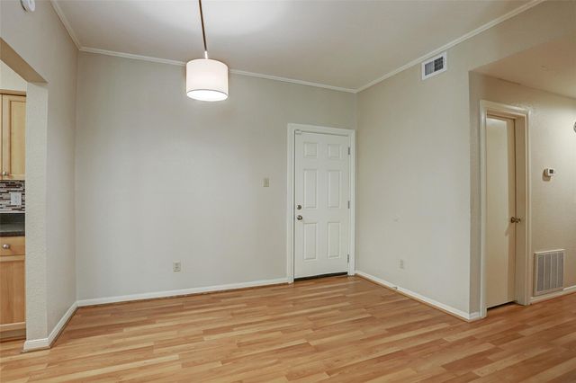 1201 Bering Drive 27, Houston, TX 77057