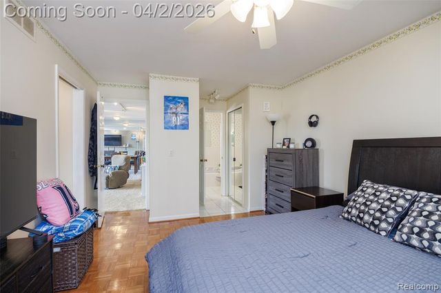 517 Country Club Drive, Saint Clair Shores, MI 48082