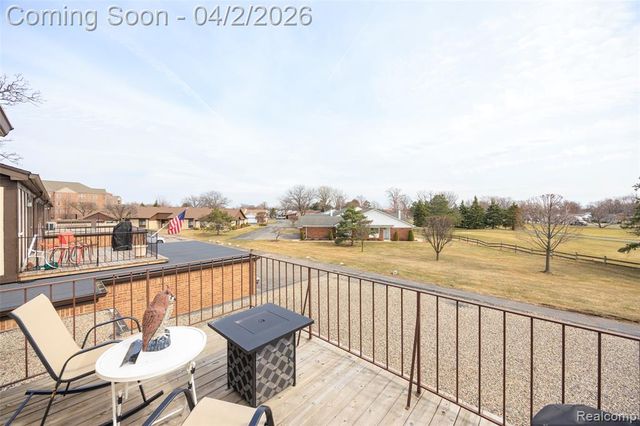 517 Country Club Drive, Saint Clair Shores, MI 48082