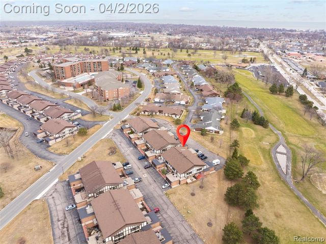 517 Country Club Drive, Saint Clair Shores, MI 48082