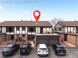 517 Country Club Drive, Saint Clair Shores, MI 48082