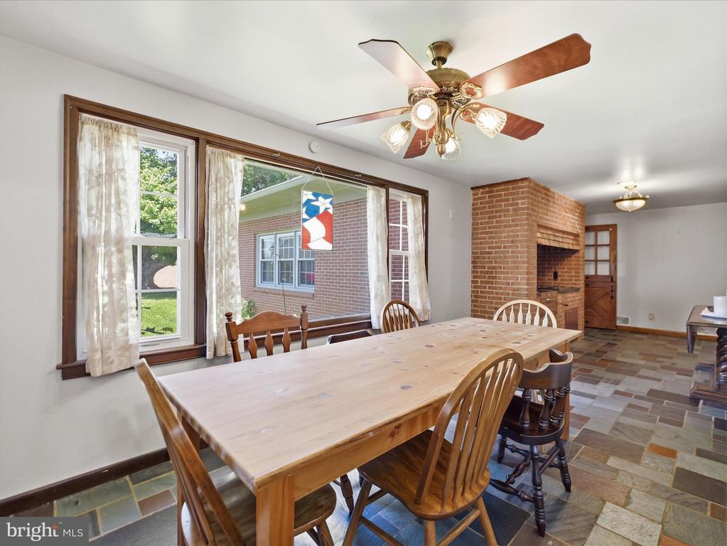 Image 16 of property listing at 14626 NATIONAL PIKE, Clear Spring, MD 21722