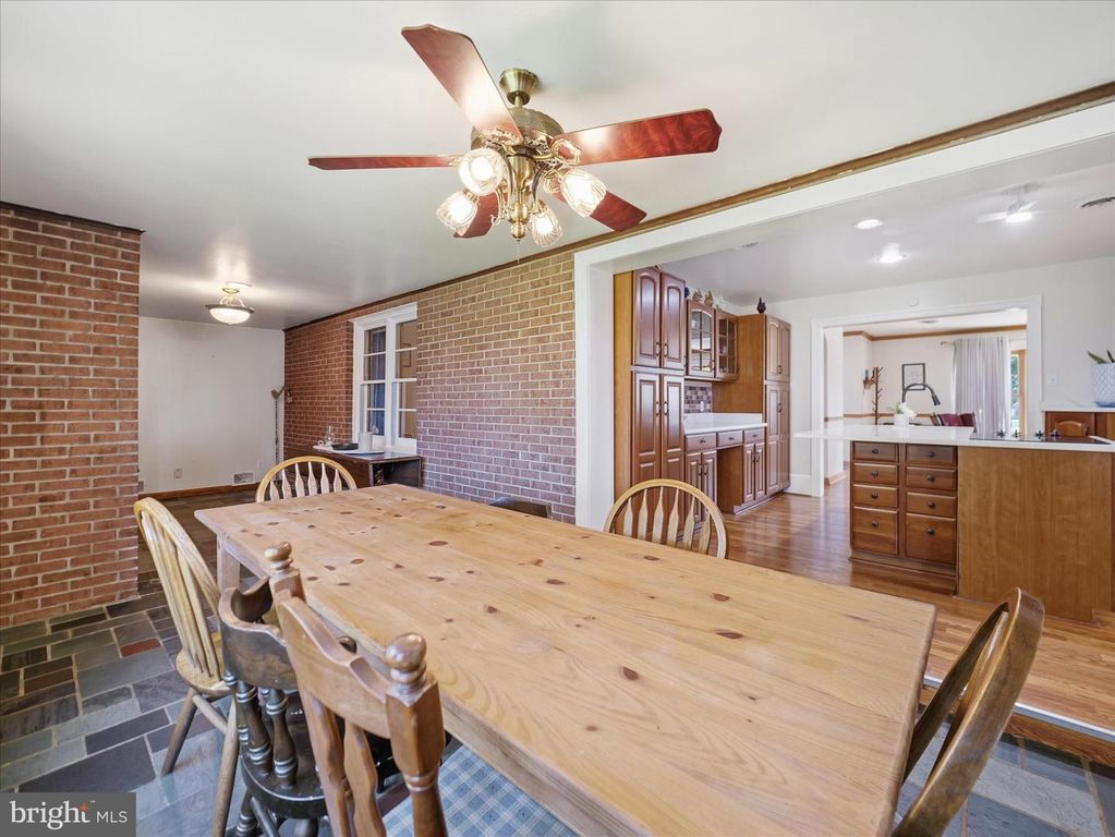 Image 17 of property listing at 14626 NATIONAL PIKE, Clear Spring, MD 21722