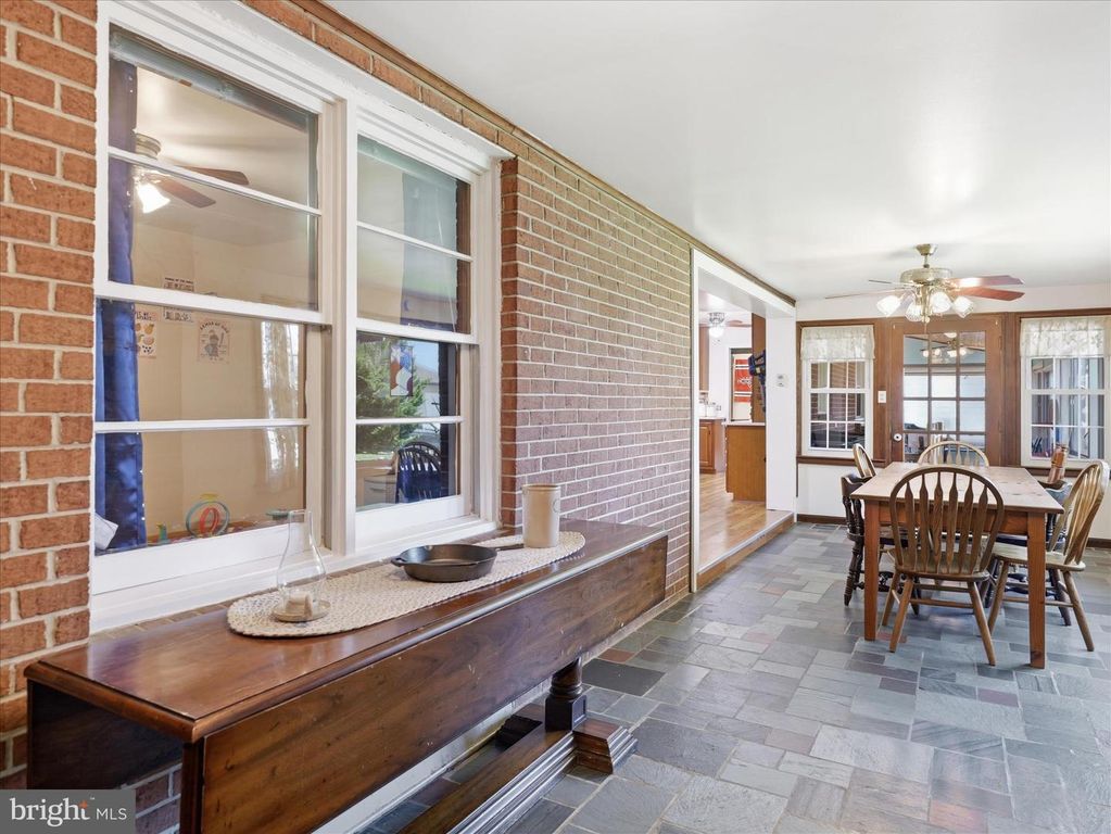 Image 21 of property listing at 14626 NATIONAL PIKE, Clear Spring, MD 21722
