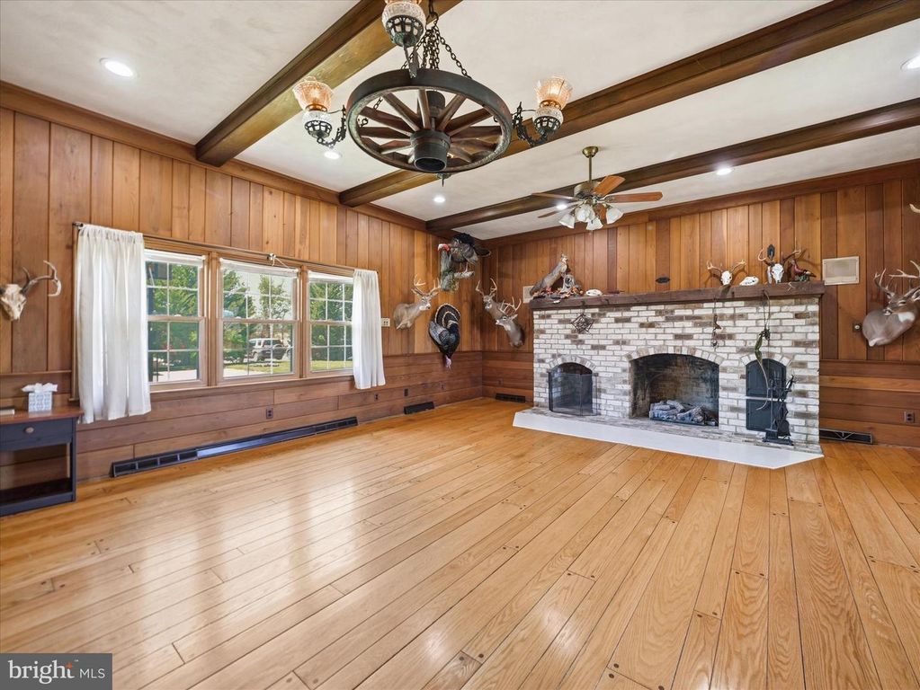 Image 22 of property listing at 14626 NATIONAL PIKE, Clear Spring, MD 21722