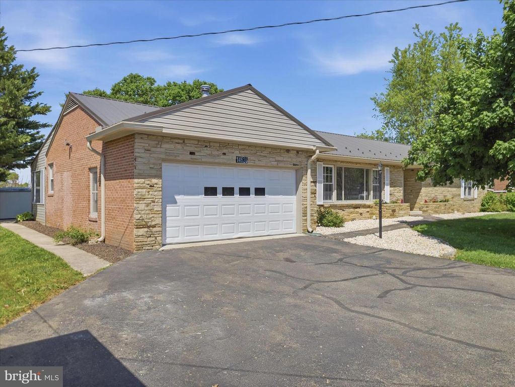 Image 3 of property listing at 14626 NATIONAL PIKE, Clear Spring, MD 21722