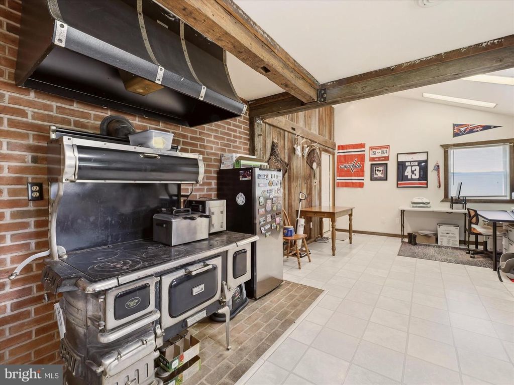 Image 35 of property listing at 14626 NATIONAL PIKE, Clear Spring, MD 21722