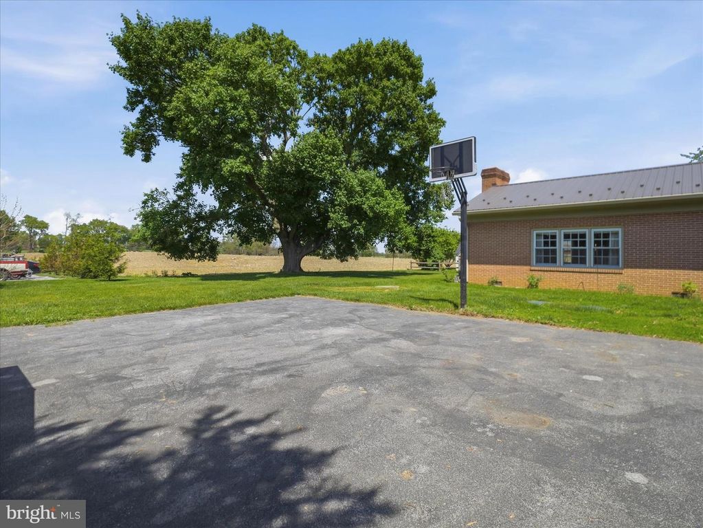 Image 51 of property listing at 14626 NATIONAL PIKE, Clear Spring, MD 21722