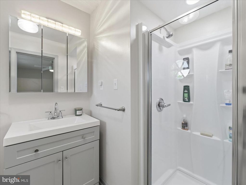 Image 8 of property listing at 14626 NATIONAL PIKE, Clear Spring, MD 21722