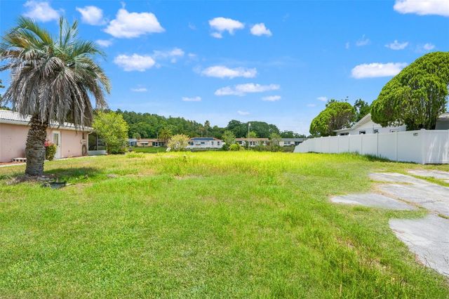 7211 ASHWOOD DRIVE, Port Richey, FL 34668