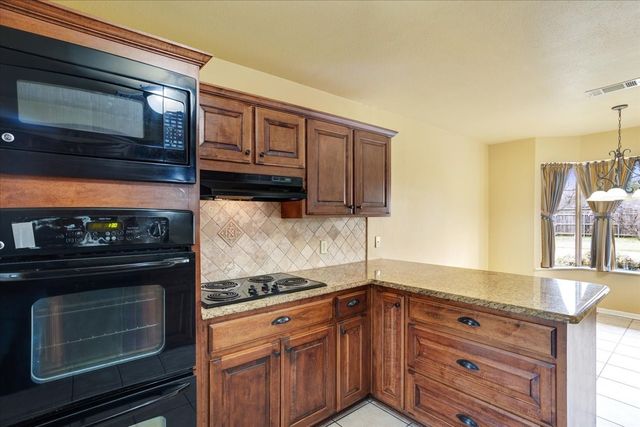 1910 Nancy Lea Drive, Bonham, TX 75418