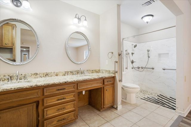 1910 Nancy Lea Drive, Bonham, TX 75418