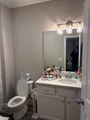 92 Sagamore St 202, Quincy, MA 02171